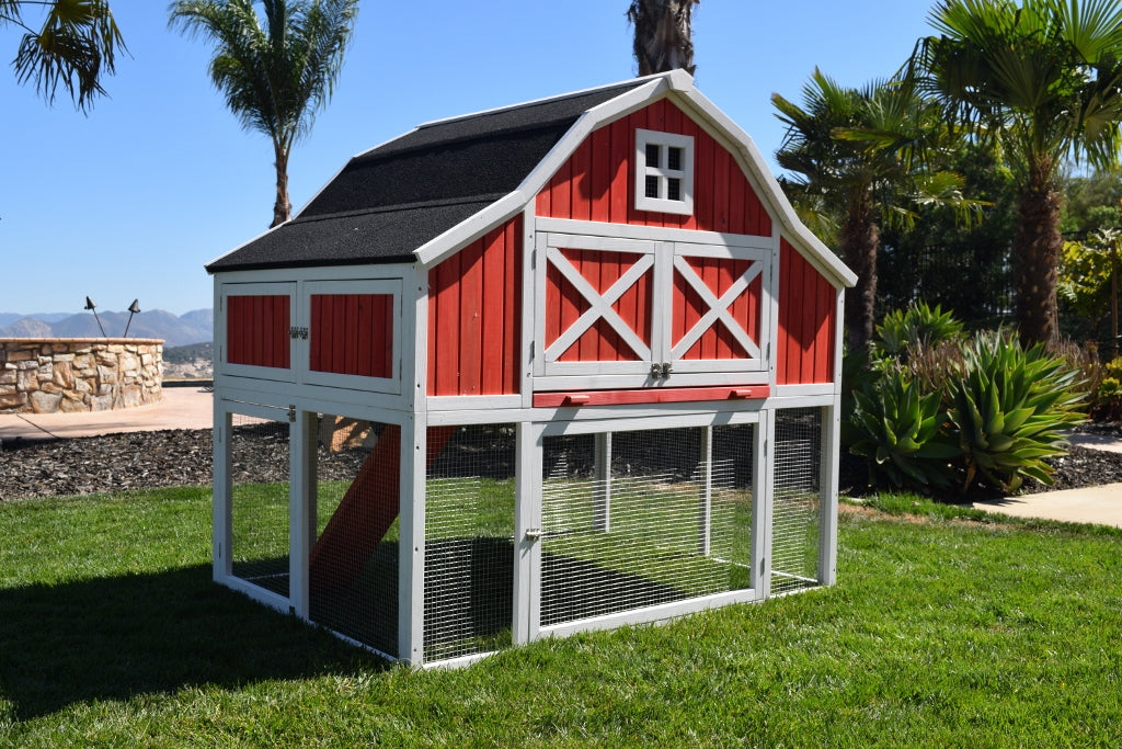 Rugged Ranch™ Omaha Chicken Coop (up to 10 chickens)