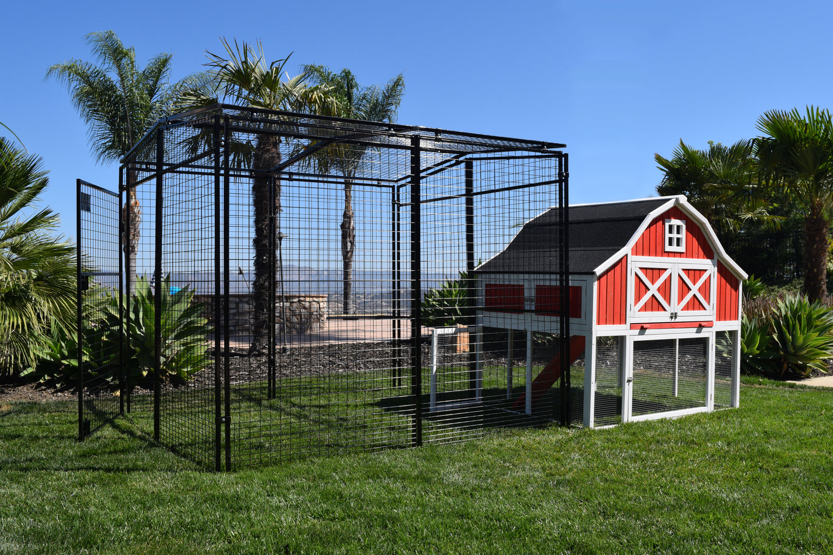 Rugged Ranch™ Omaha Chicken Coop (up to 10 chickens)